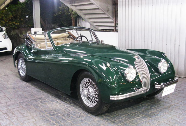 ジャガーXK120ドロップヘッドクーペ